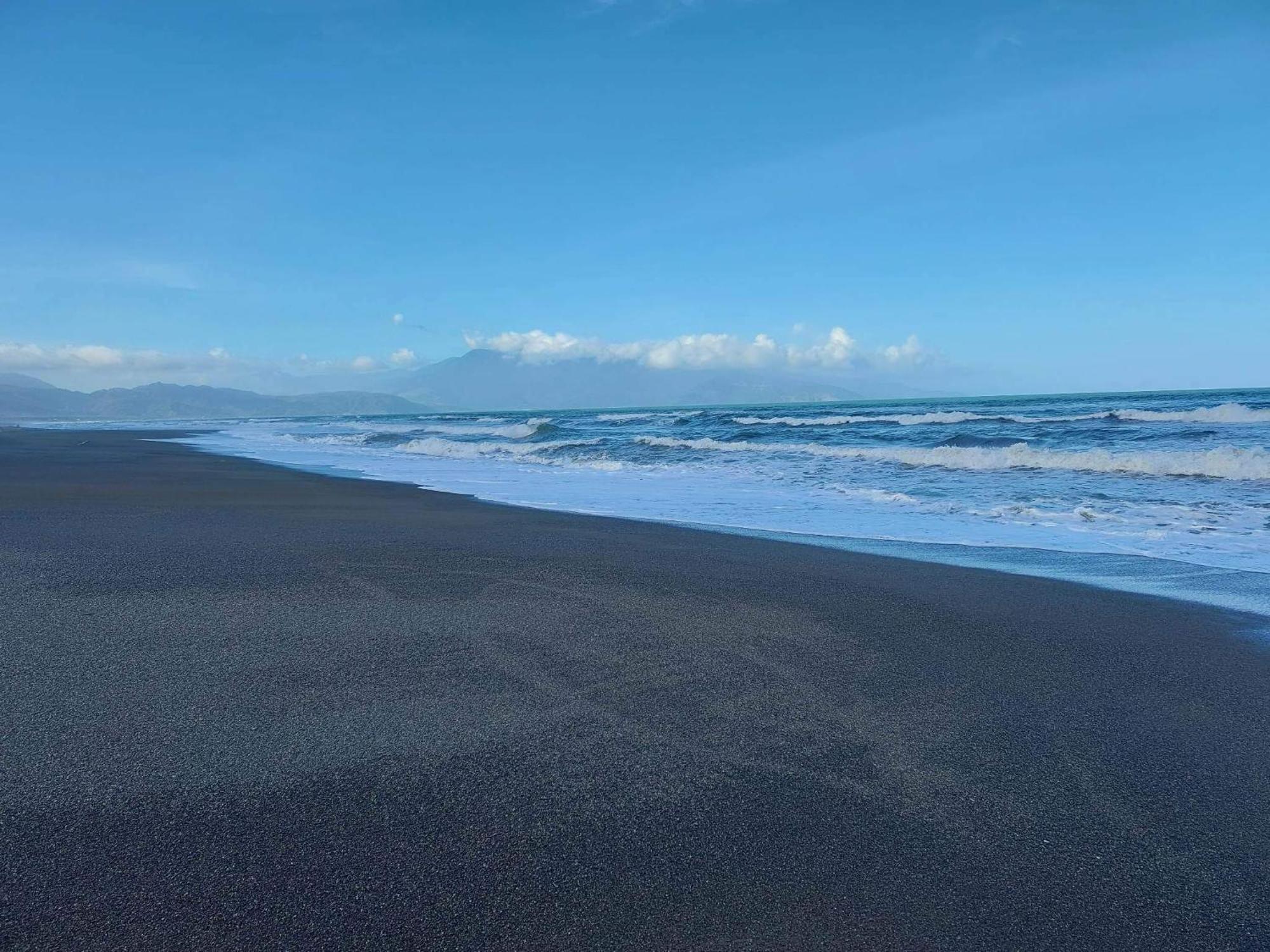 Costa Alora Beach Resort Dingalan Zewnętrze zdjęcie